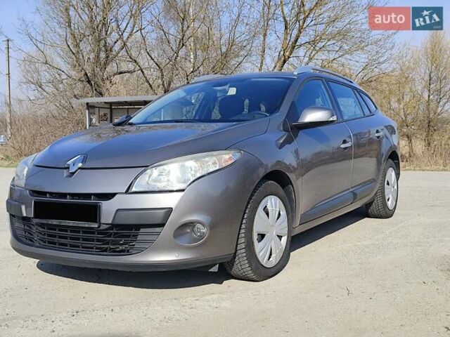 Сірий Рено Меган, об'ємом двигуна 1.46 л та пробігом 278 тис. км за 7000 $, фото 1 на Automoto.ua