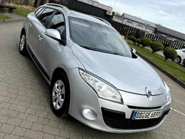 Серый Рено Меган, объемом двигателя 1.5 л и пробегом 263 тыс. км за 5490 $, фото 1 на Automoto.ua