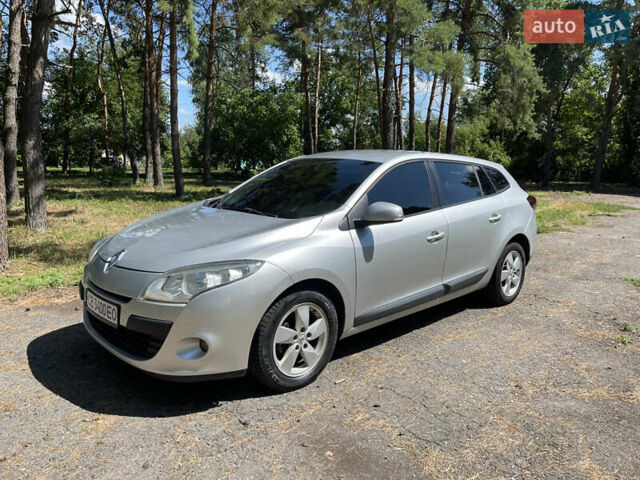 Серый Рено Меган, объемом двигателя 1.46 л и пробегом 243 тыс. км за 6400 $, фото 1 на Automoto.ua