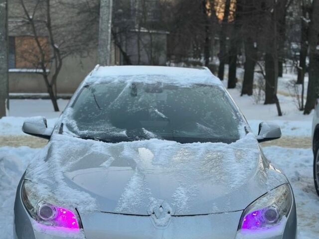 Серый Рено Меган, объемом двигателя 1.5 л и пробегом 273 тыс. км за 7250 $, фото 1 на Automoto.ua