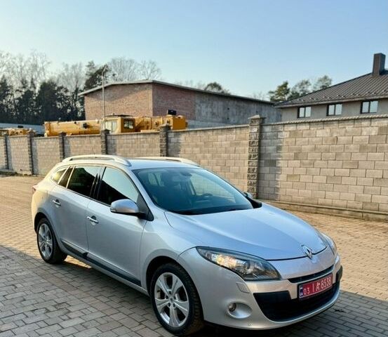 Сірий Рено Меган, об'ємом двигуна 1.6 л та пробігом 246 тис. км за 7299 $, фото 1 на Automoto.ua