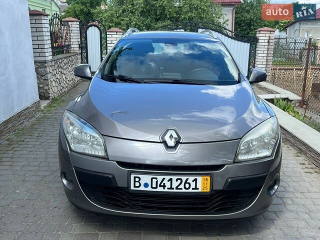 Сірий Рено Меган, об'ємом двигуна 1.5 л та пробігом 223 тис. км за 6399 $, фото 1 на Automoto.ua