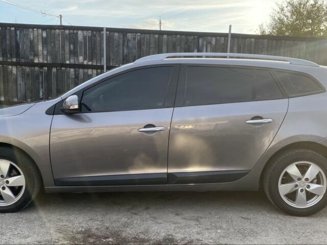 Серый Рено Меган, объемом двигателя 1.5 л и пробегом 320 тыс. км за 7000 $, фото 1 на Automoto.ua