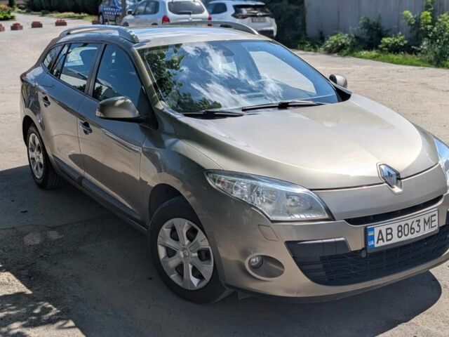 Сірий Рено Меган, об'ємом двигуна 1.6 л та пробігом 223 тис. км за 7012 $, фото 1 на Automoto.ua