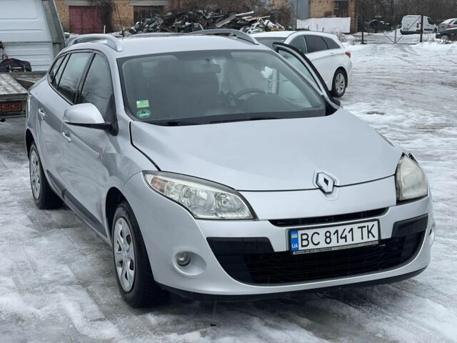 Серый Рено Меган, объемом двигателя 1.6 л и пробегом 185 тыс. км за 2999 $, фото 1 на Automoto.ua