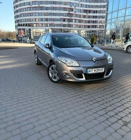 Серый Рено Меган, объемом двигателя 1.4 л и пробегом 228 тыс. км за 7700 $, фото 1 на Automoto.ua
