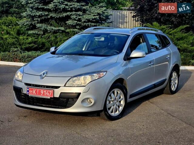 Серый Рено Меган, объемом двигателя 1.6 л и пробегом 195 тыс. км за 7850 $, фото 1 на Automoto.ua