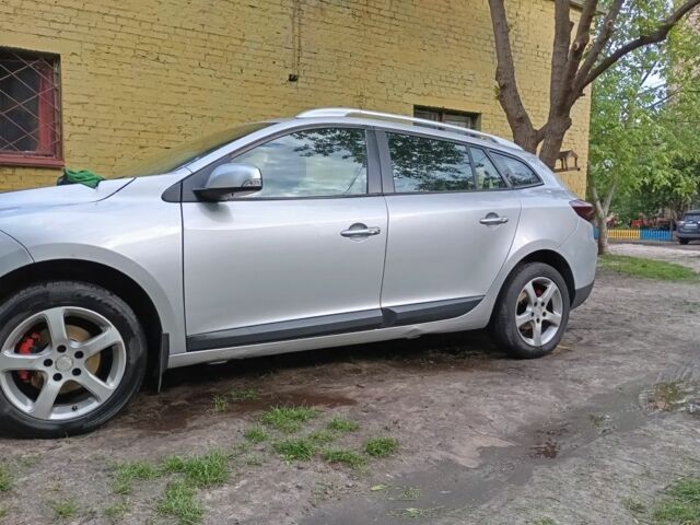 Серый Рено Меган, объемом двигателя 1.6 л и пробегом 204 тыс. км за 7200 $, фото 1 на Automoto.ua