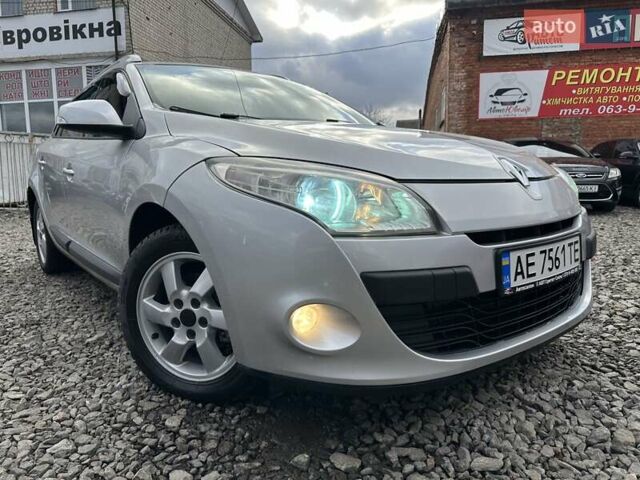Сірий Рено Меган, об'ємом двигуна 1.5 л та пробігом 243 тис. км за 7300 $, фото 1 на Automoto.ua