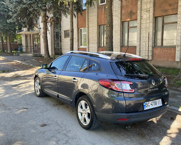 Серый Рено Меган, объемом двигателя 1.46 л и пробегом 222 тыс. км за 7000 $, фото 1 на Automoto.ua