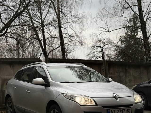 Серый Рено Меган, объемом двигателя 1.5 л и пробегом 310 тыс. км за 6500 $, фото 1 на Automoto.ua