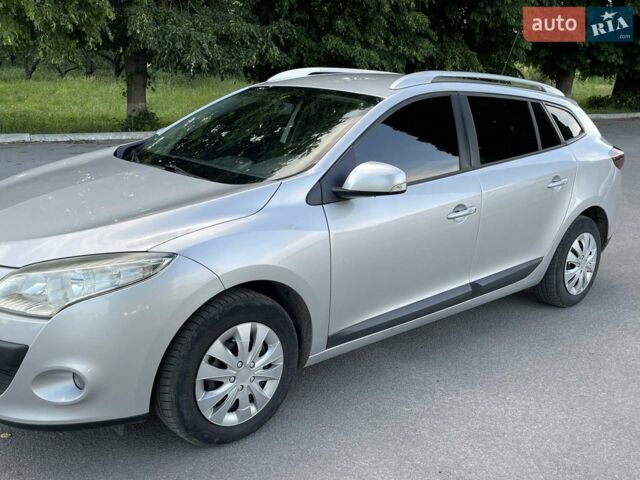 Сірий Рено Меган, об'ємом двигуна 1.5 л та пробігом 290 тис. км за 6600 $, фото 1 на Automoto.ua