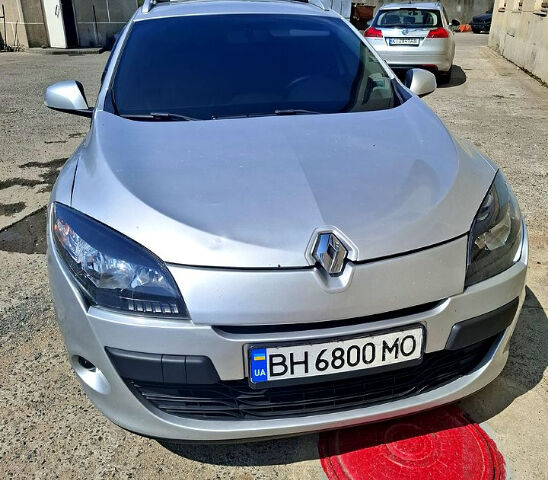 Сірий Рено Меган, об'ємом двигуна 1.5 л та пробігом 270 тис. км за 6400 $, фото 1 на Automoto.ua