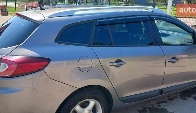 Серый Рено Меган, объемом двигателя 1.46 л и пробегом 280 тыс. км за 6700 $, фото 1 на Automoto.ua