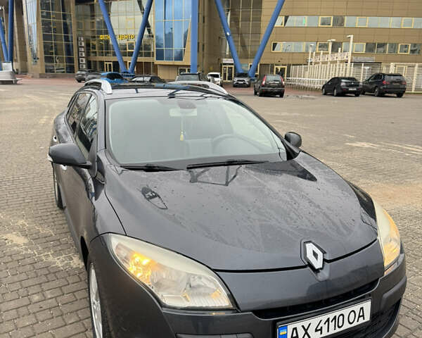 Серый Рено Меган, объемом двигателя 1.9 л и пробегом 236 тыс. км за 7500 $, фото 1 на Automoto.ua