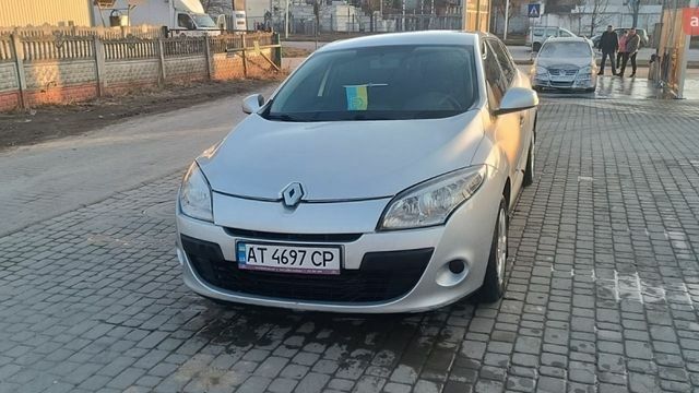 Серый Рено Меган, объемом двигателя 1.46 л и пробегом 360 тыс. км за 5600 $, фото 1 на Automoto.ua