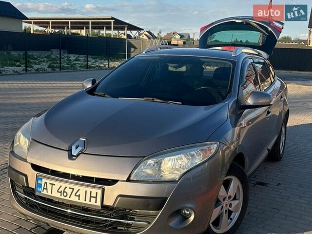 Серый Рено Меган, объемом двигателя 1.46 л и пробегом 265 тыс. км за 6800 $, фото 1 на Automoto.ua