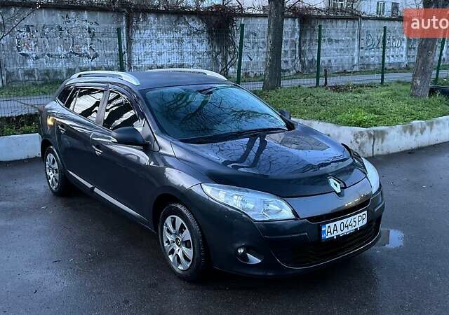 Серый Рено Меган, объемом двигателя 1.5 л и пробегом 262 тыс. км за 7000 $, фото 1 на Automoto.ua