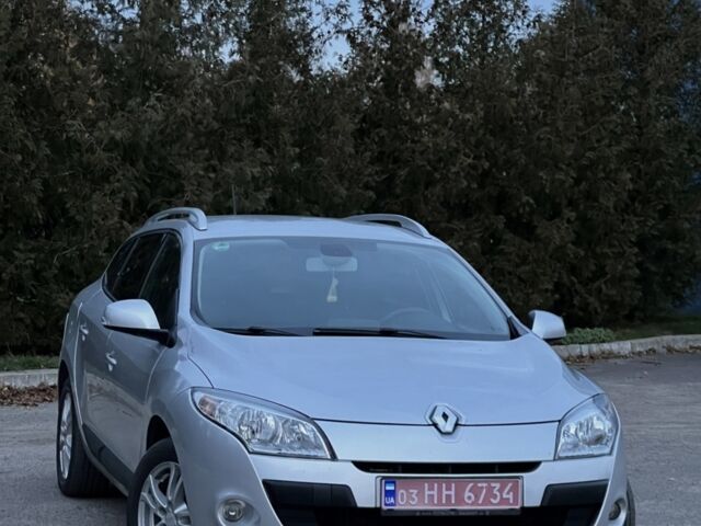 Сірий Рено Меган, об'ємом двигуна 1.6 л та пробігом 215 тис. км за 7300 $, фото 1 на Automoto.ua