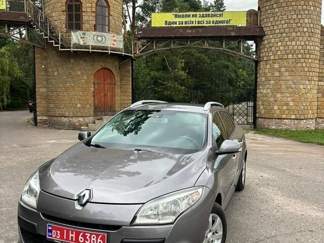 Серый Рено Меган, объемом двигателя 1.6 л и пробегом 212 тыс. км за 7300 $, фото 1 на Automoto.ua