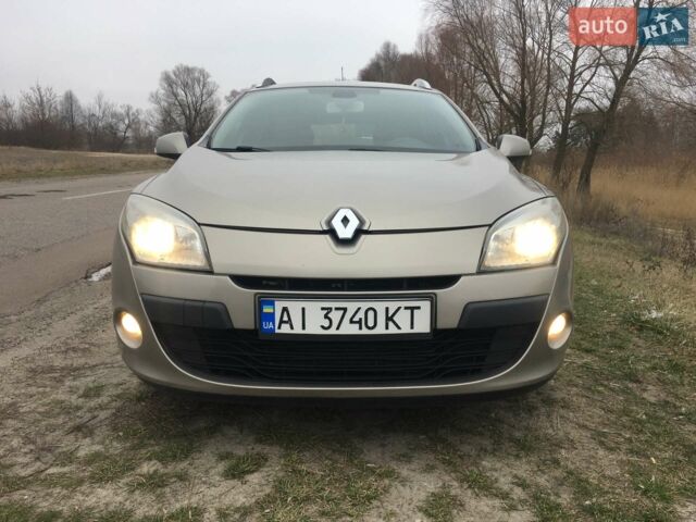 Сірий Рено Меган, об'ємом двигуна 1.46 л та пробігом 400 тис. км за 6500 $, фото 1 на Automoto.ua