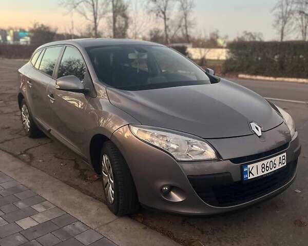 Серый Рено Меган, объемом двигателя 1.46 л и пробегом 274 тыс. км за 7100 $, фото 1 на Automoto.ua
