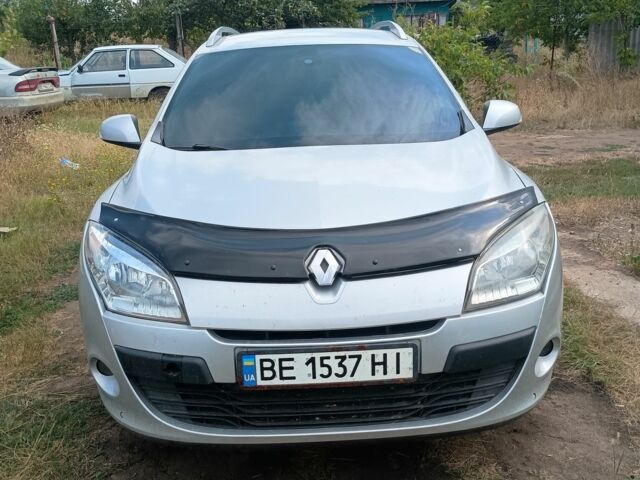Серый Рено Меган, объемом двигателя 0 л и пробегом 324 тыс. км за 4715 $, фото 1 на Automoto.ua