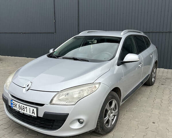 Сірий Рено Меган, об'ємом двигуна 1.46 л та пробігом 275 тис. км за 5999 $, фото 1 на Automoto.ua