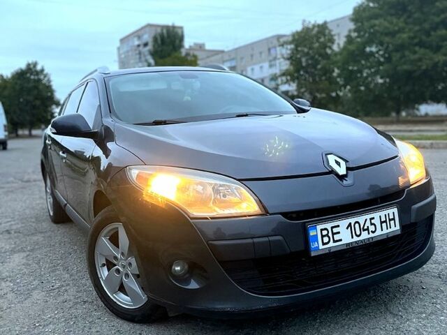 Сірий Рено Меган, об'ємом двигуна 1.5 л та пробігом 303 тис. км за 7350 $, фото 1 на Automoto.ua