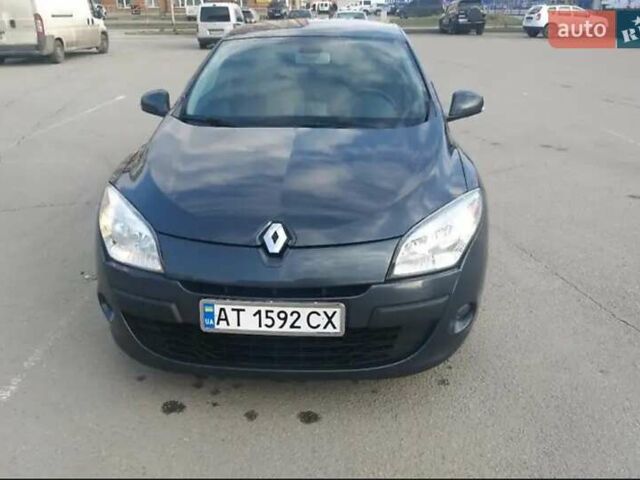 Серый Рено Меган, объемом двигателя 1.5 л и пробегом 300 тыс. км за 6600 $, фото 1 на Automoto.ua