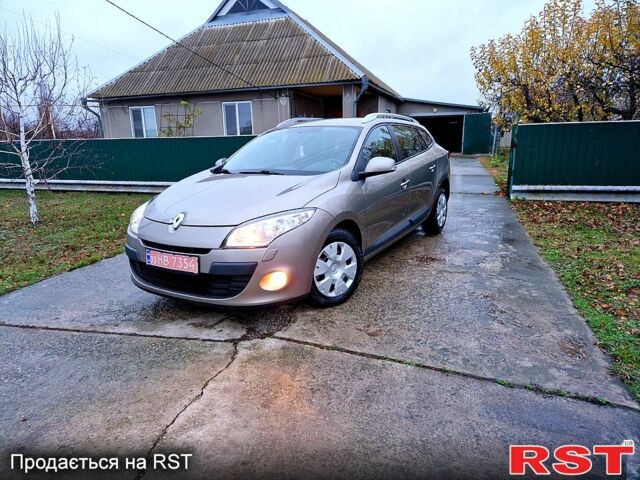 Серый Рено Меган, объемом двигателя 1.6 л и пробегом 238 тыс. км за 7350 $, фото 1 на Automoto.ua