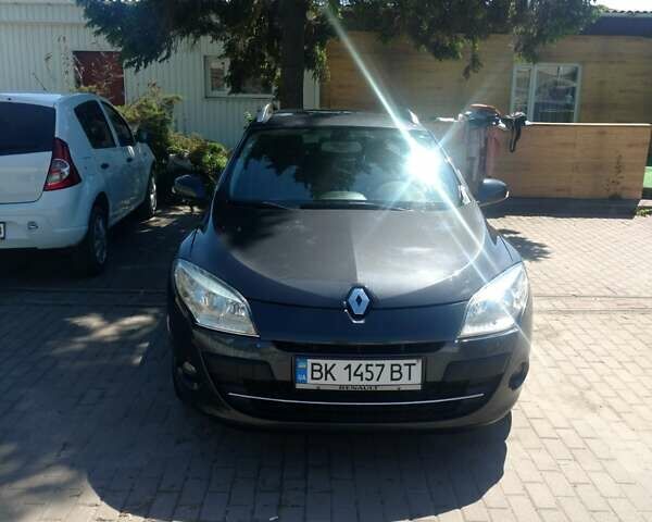 Серый Рено Меган, объемом двигателя 1.46 л и пробегом 266 тыс. км за 6600 $, фото 1 на Automoto.ua