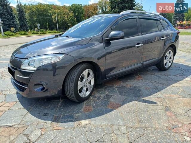 Сірий Рено Меган, об'ємом двигуна 1.5 л та пробігом 273 тис. км за 7800 $, фото 1 на Automoto.ua