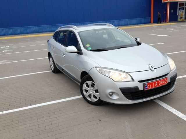 Серый Рено Меган, объемом двигателя 0 л и пробегом 218 тыс. км за 6900 $, фото 1 на Automoto.ua