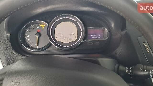 Серый Рено Меган, объемом двигателя 1.6 л и пробегом 195 тыс. км за 7900 $, фото 1 на Automoto.ua