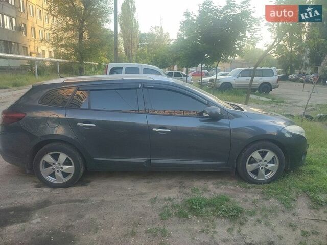 Сірий Рено Меган, об'ємом двигуна 1.46 л та пробігом 220 тис. км за 7000 $, фото 1 на Automoto.ua