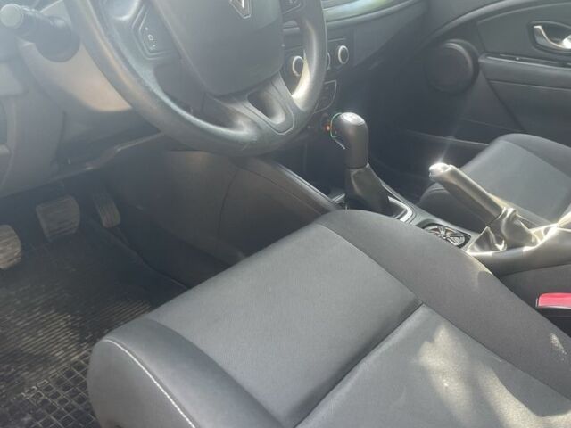 Серый Рено Меган, объемом двигателя 1.5 л и пробегом 193 тыс. км за 7300 $, фото 1 на Automoto.ua