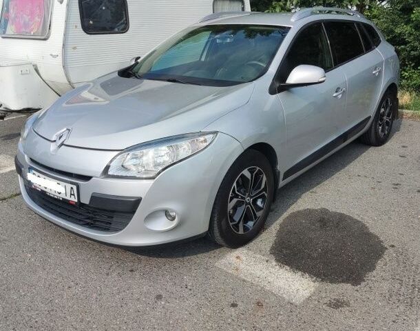 Сірий Рено Меган, об'ємом двигуна 0 л та пробігом 250 тис. км за 7993 $, фото 1 на Automoto.ua