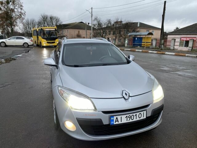 Серый Рено Меган, объемом двигателя 1.5 л и пробегом 306 тыс. км за 6300 $, фото 1 на Automoto.ua
