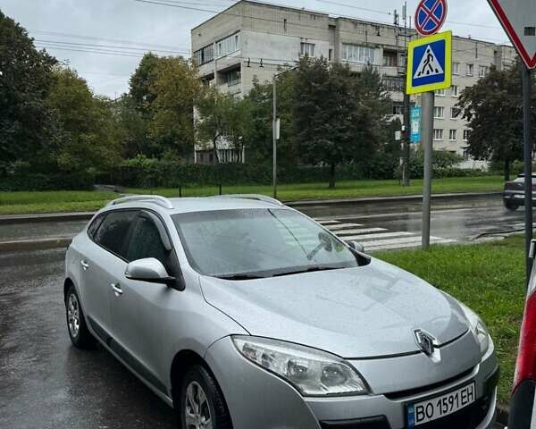 Серый Рено Меган, объемом двигателя 1.5 л и пробегом 300 тыс. км за 4200 $, фото 1 на Automoto.ua