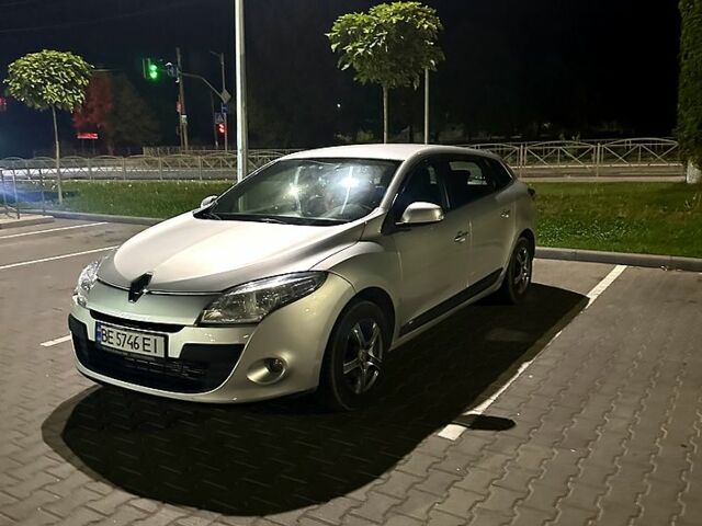 Сірий Рено Меган, об'ємом двигуна 1.5 л та пробігом 301 тис. км за 5700 $, фото 1 на Automoto.ua