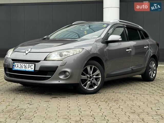 Серый Рено Меган, объемом двигателя 2 л и пробегом 260 тыс. км за 7800 $, фото 1 на Automoto.ua
