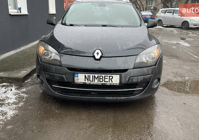 Сірий Рено Меган, об'ємом двигуна 1.46 л та пробігом 350 тис. км за 7500 $, фото 1 на Automoto.ua