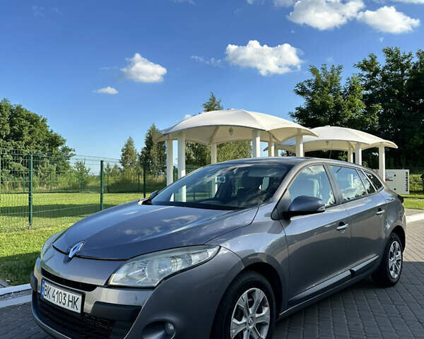 Серый Рено Меган, объемом двигателя 1.46 л и пробегом 296 тыс. км за 6700 $, фото 1 на Automoto.ua