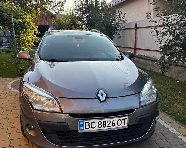 Серый Рено Меган, объемом двигателя 1.5 л и пробегом 263 тыс. км за 6200 $, фото 1 на Automoto.ua