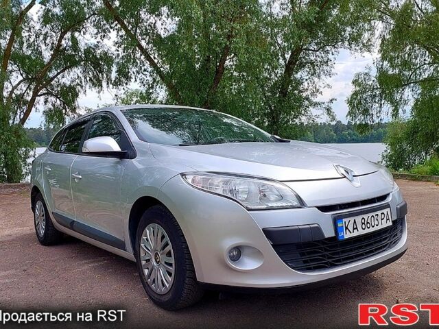 Серый Рено Меган, объемом двигателя 1.6 л и пробегом 214 тыс. км за 6500 $, фото 1 на Automoto.ua