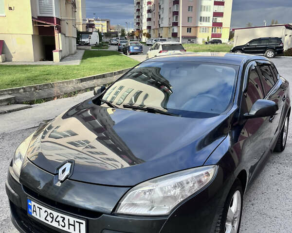 Серый Рено Меган, объемом двигателя 1.46 л и пробегом 325 тыс. км за 6400 $, фото 1 на Automoto.ua