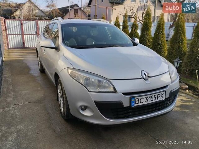 Серый Рено Меган, объемом двигателя 1.46 л и пробегом 284 тыс. км за 7500 $, фото 1 на Automoto.ua