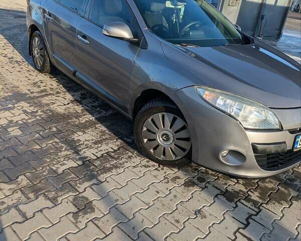 Серый Рено Меган, объемом двигателя 1.87 л и пробегом 290 тыс. км за 5750 $, фото 1 на Automoto.ua