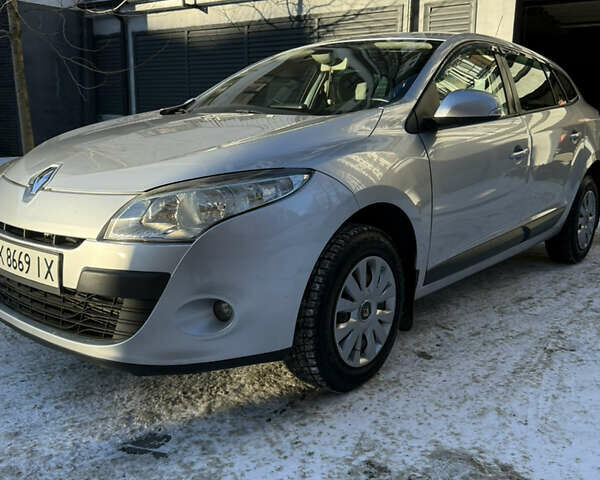 Серый Рено Меган, объемом двигателя 1.46 л и пробегом 267 тыс. км за 6500 $, фото 1 на Automoto.ua